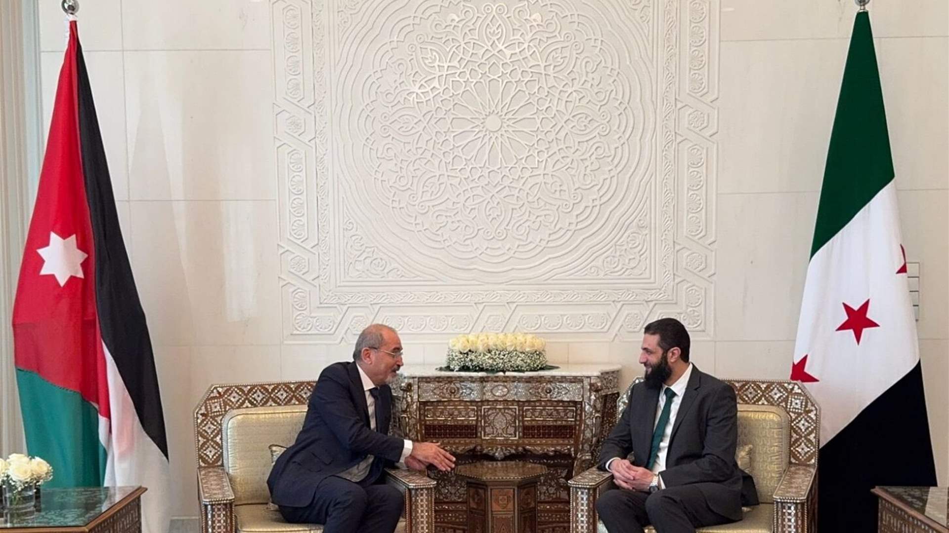 Jordan&#39;s foreign minister holds talks with Syria&#39;s new leader