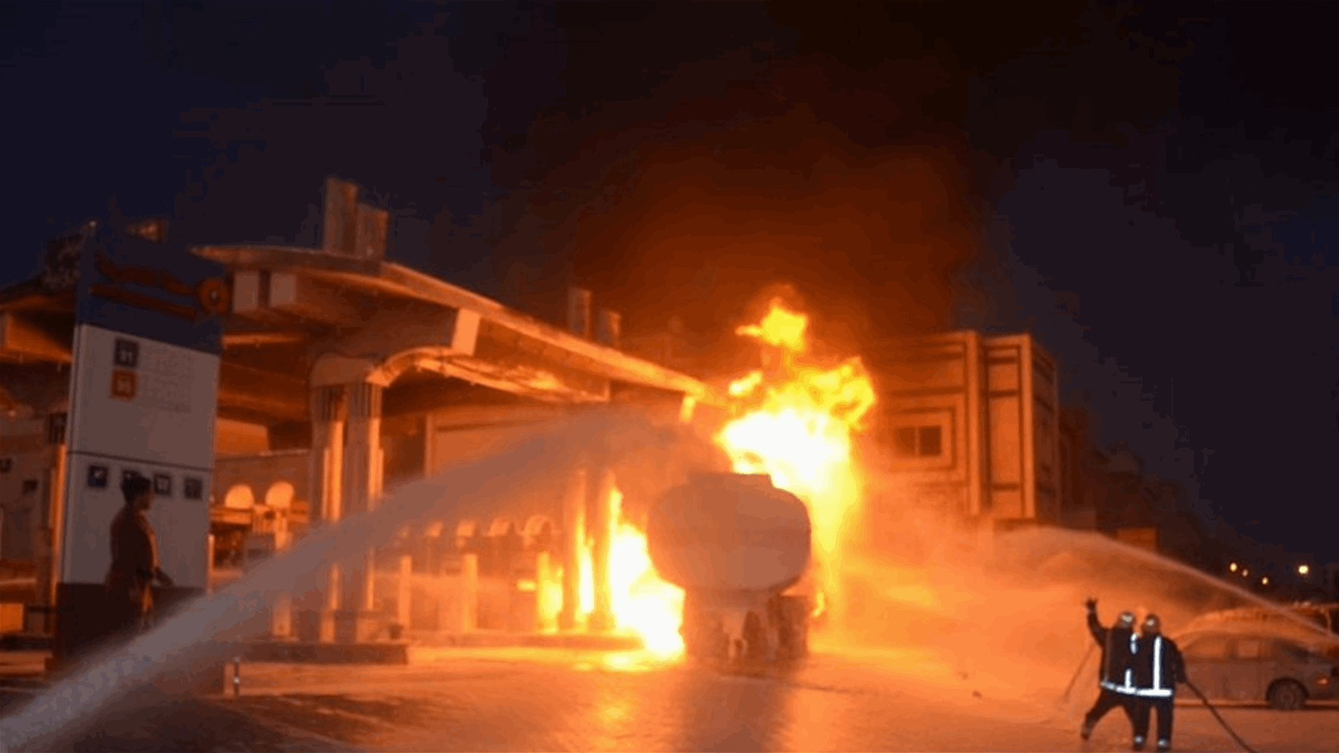 Fire at Akkar fuel station claims two lives, another blaze erupts in Dawhet Aramoun