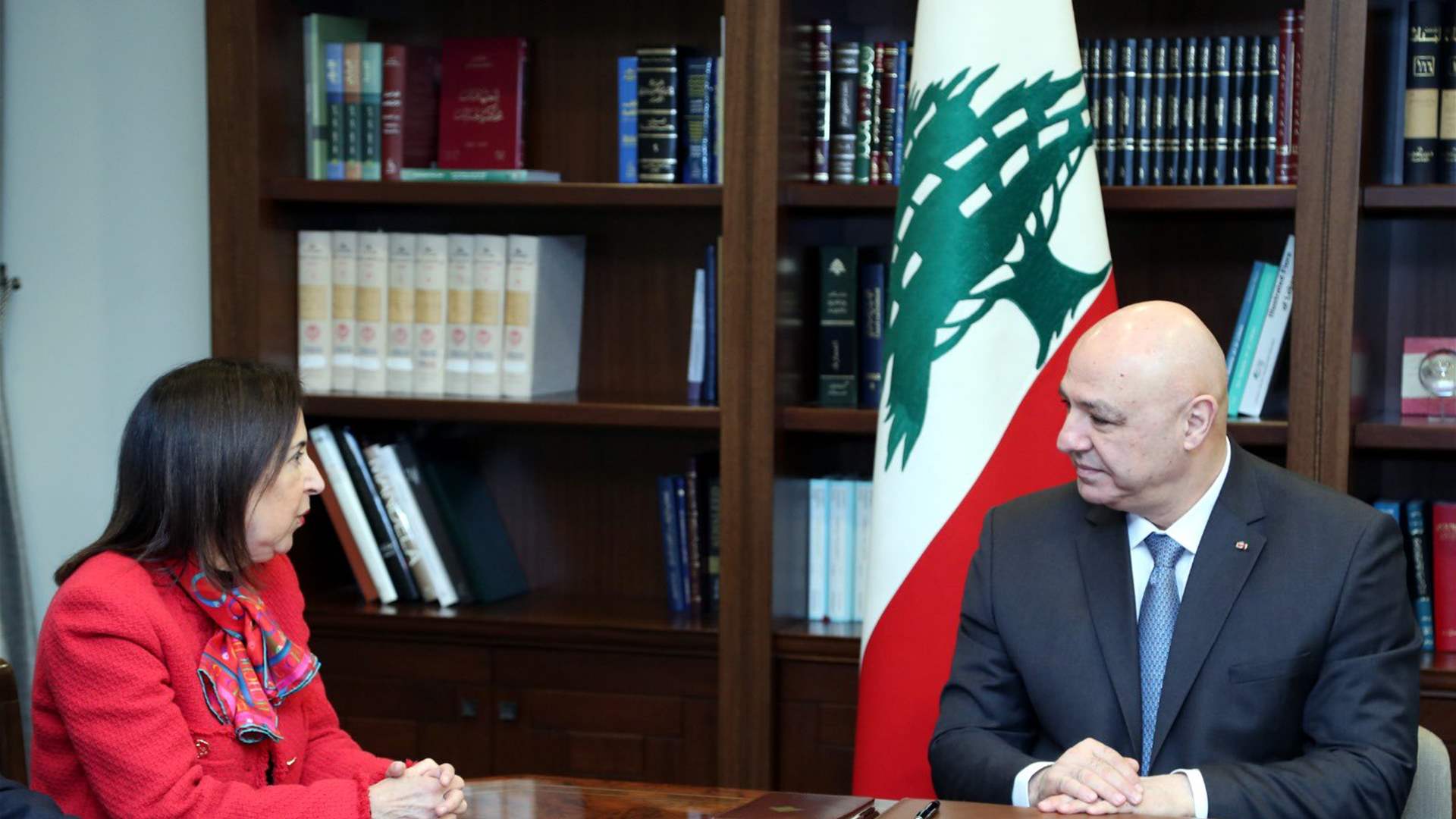 Spanish defense minister affirms support for Lebanon&#39;s president and southern stability