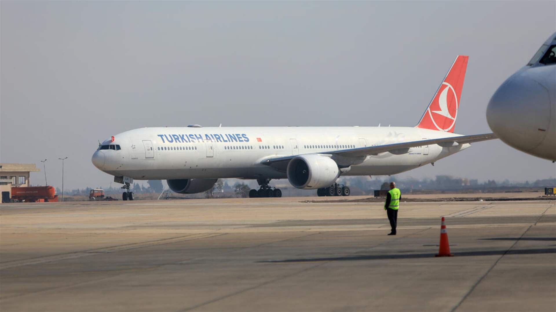 First Turkish Airlines plane lands in Damascus in more than a decade