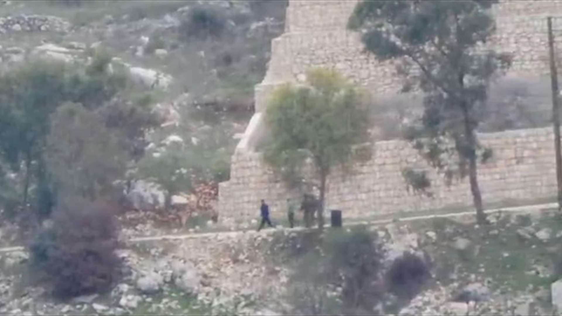 Israeli army captures two individuals from Houla, South Lebanon, after entering the village (Video)