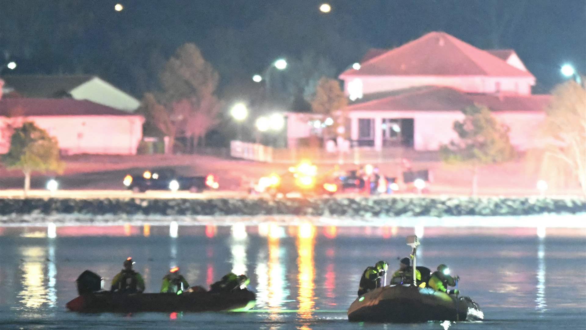 Helicopter, jet involved in crash both &#39;in the water&#39; of Potomac River: DC mayor says