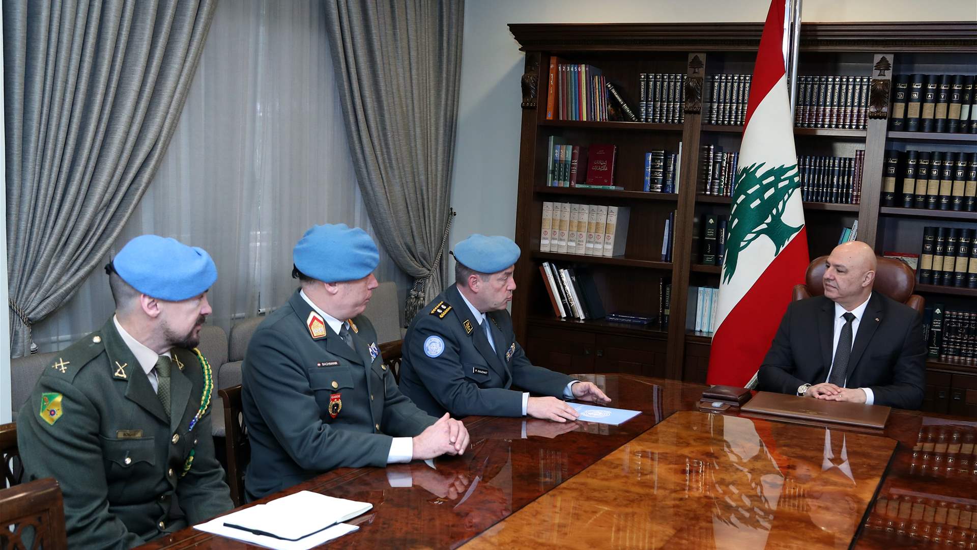 Lebanon&#39;s president calls for Israeli withdrawal, release of detainees in talks with UN official