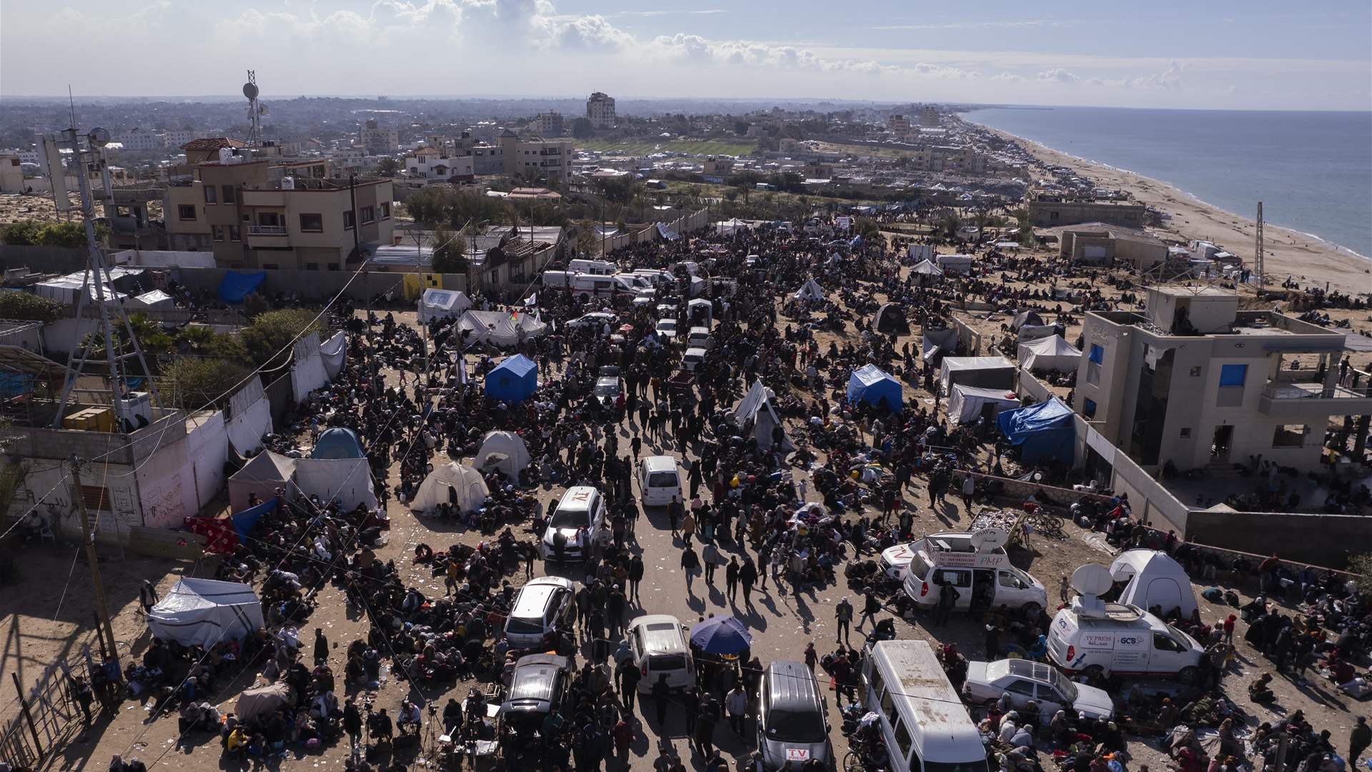 وصول أكثر من 100 معتقل فلسطينيّ أفرجت عنهم إسرائيل إلى قطاع غزة