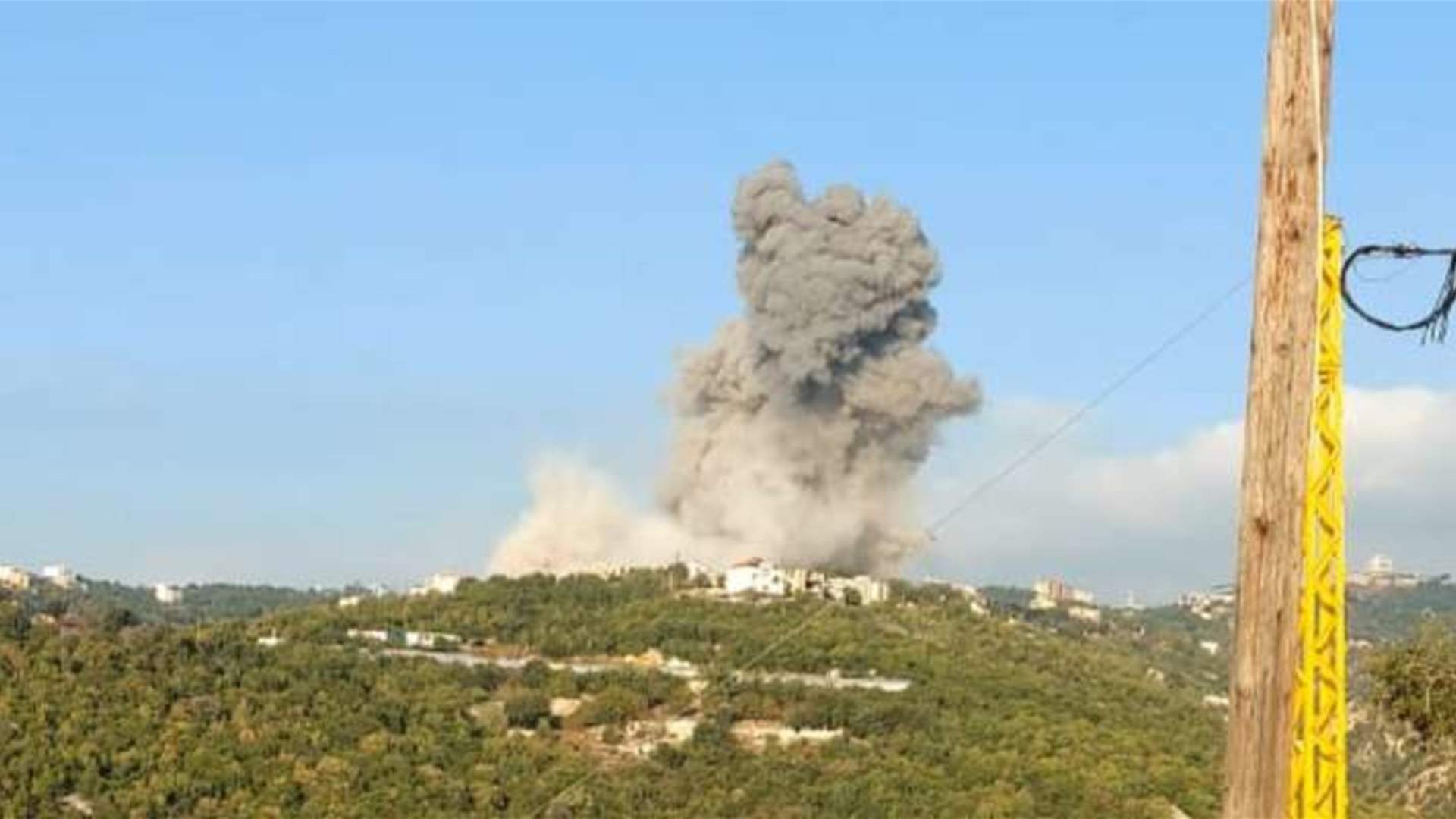 Israeli airstrike targets outskirts of Aainata in South Lebanon