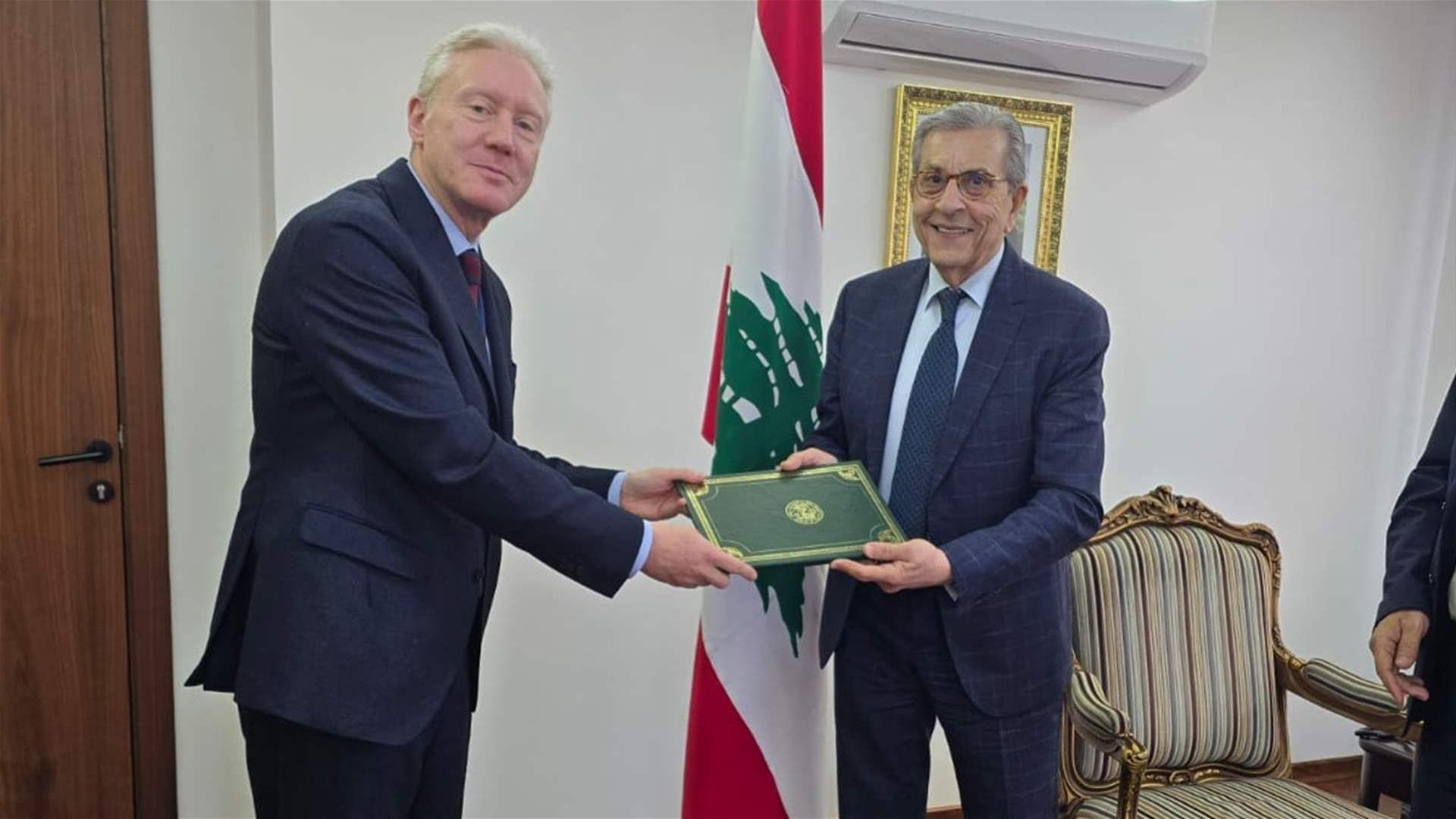 Lebanon&#39;s FM discusses key issues with EU, Russian ambassadors and UN representative