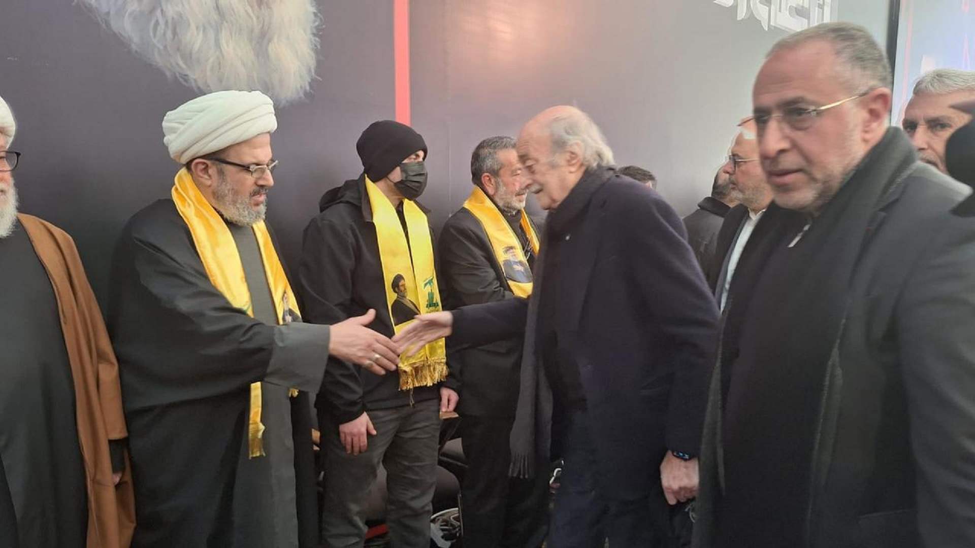 Walid Jumblatt offers condolences for Hezbollah leaders, calls for full liberation 