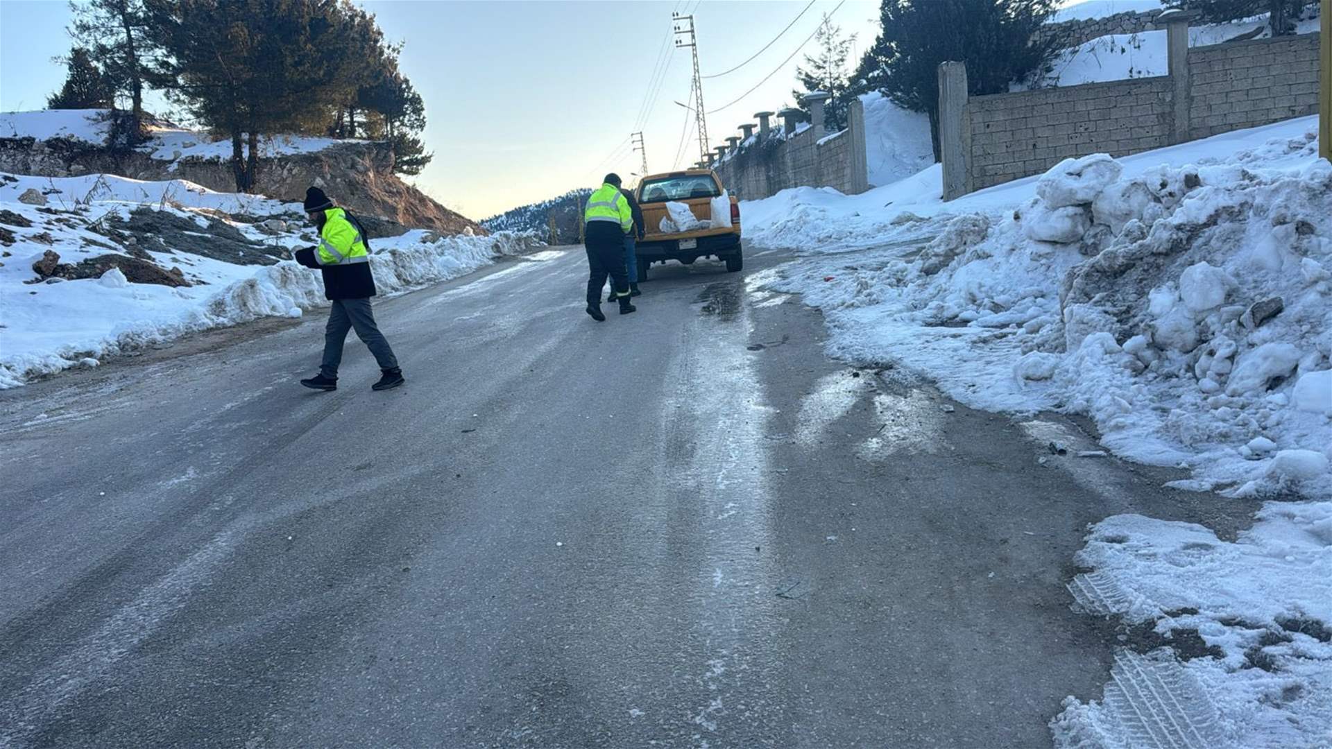 وزارة الأشغال: نعمل على إبقاء الطرق سالكة وآمنة