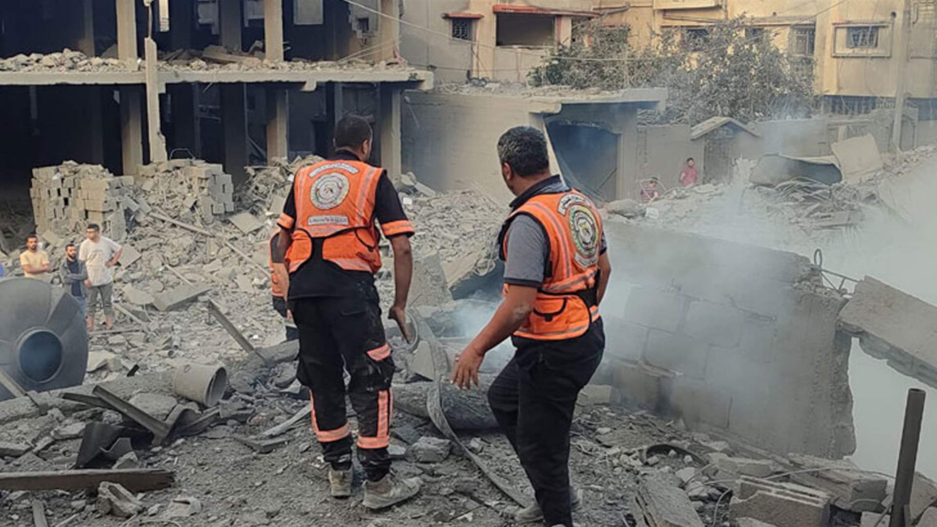 Gaza civil defense reports Israeli &#39;artillery shelling&#39; in south