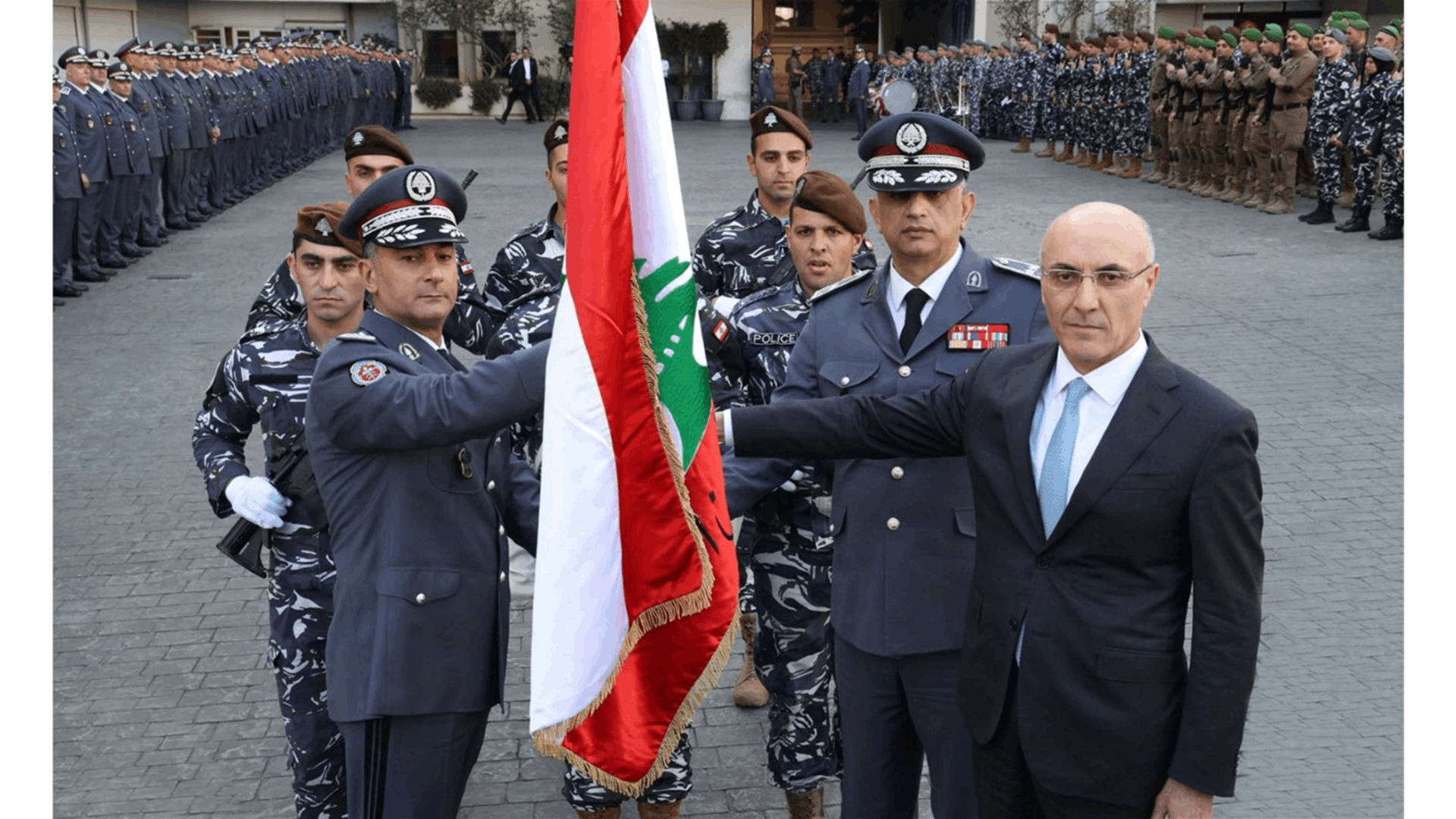 الحجار خلال التسليم والتسلم في المديرية العامة لقوى الأمن: عاهدنا أنفسنا بناء دولة تلبي تطلّعات أبنائها