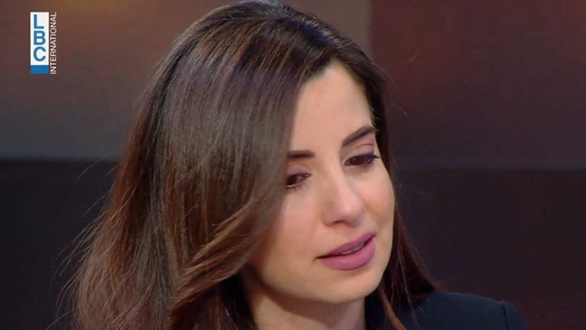 &quot;أصبحت أمنيتي أن يزول الألم&quot;... رنيم بو خزام: هدى ارتاحت من آلامها ولكن (فيديو) 