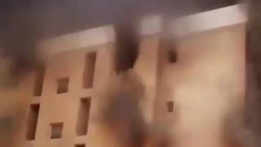 قتلى في حريق في مبنى في الكويت (فيديو)
