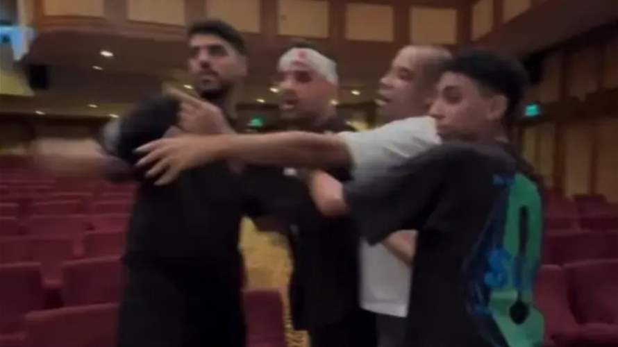 مشاجرة "دامية" بين فنانين مصريين! (فيديو)