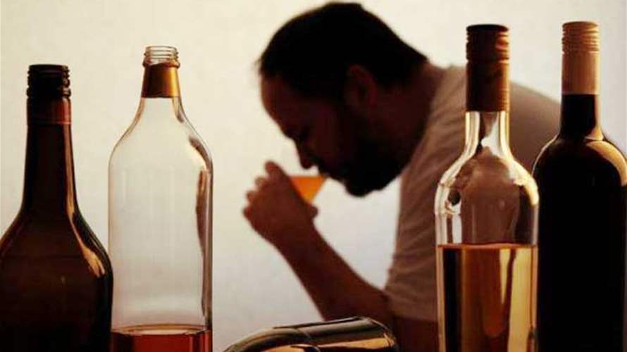 وفاة 50 شخصًا على الأقل بعد تناول مشروب كحوليّ مغشوش في الهند