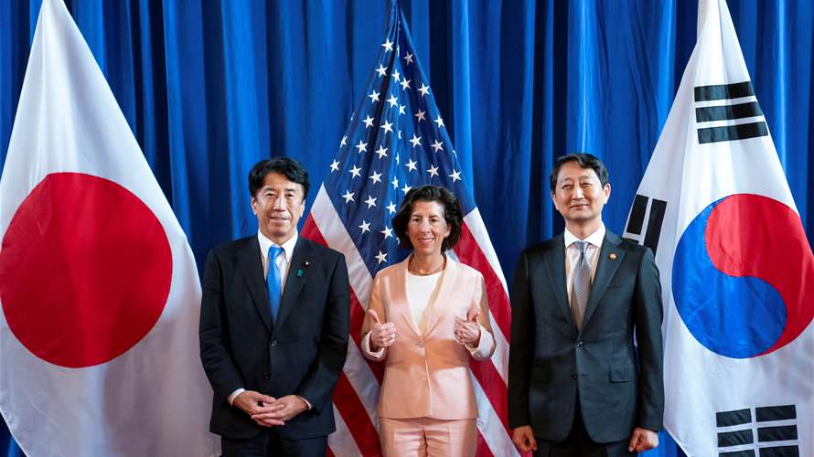 미국, 일본, 한국이 안보와 경제 강화를 위한 전략적 협력을 약속했습니다.