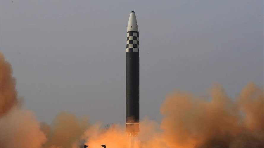 كوريا الشمالية تعلن تجربة صاروخ باليستي جديد يحمل رأسا حربيا ضخما