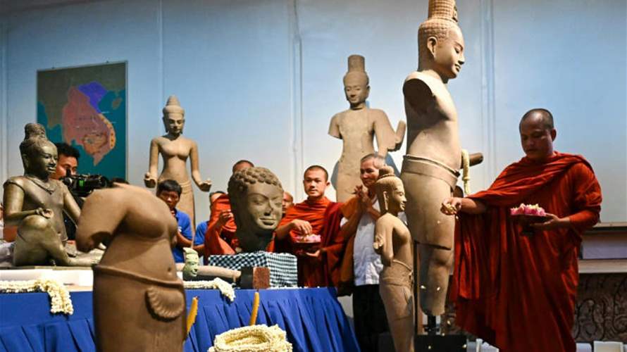 كمبوديا تستعيد من متحف في نيويورك أعمالاً فنيّة من حضارة الخمير