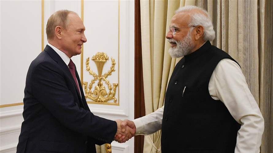 Putin, Modi hold informal talks in Moscow