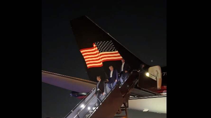 ترامب يترجل من طائرته بعد حادثة إطلاق النار (فيديو)