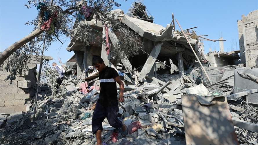 Health officials: Dead and injured in Israeli airstrike on school in central Gaza 