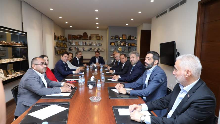 لقاء بين السيناتور الفرنسي أوليفييه كاديك وعدد من نواب المعارضة: قلق على غياب لبنان عن طاولة المفاوضات 