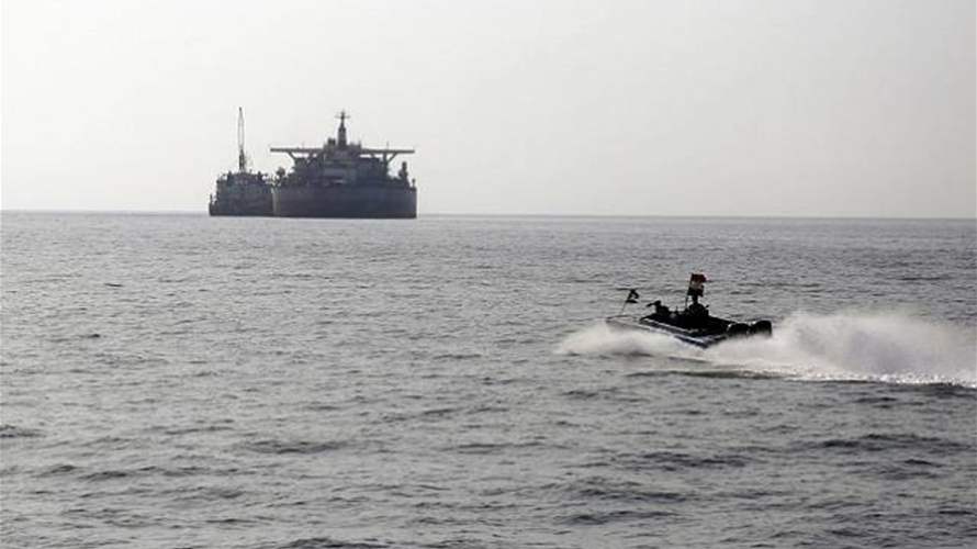 هيئة بحرية تتلقى تقريرًا عن حادث على بعد 83 ميلًا بحريًا جنوب شرقي عدن اليمنية