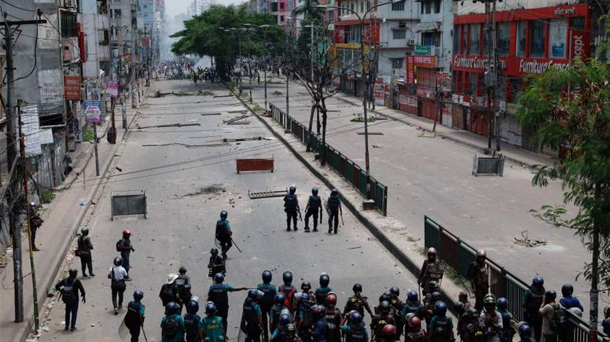 إصابة 300 شرطي بجروح في المواجهات مع المحتجين الجمعة في بنغلادش 