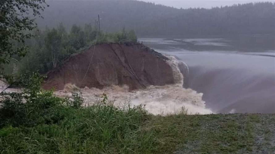 الأمطار الغزيرة تتسبب في انهيار جزء من سد وسط روسيا