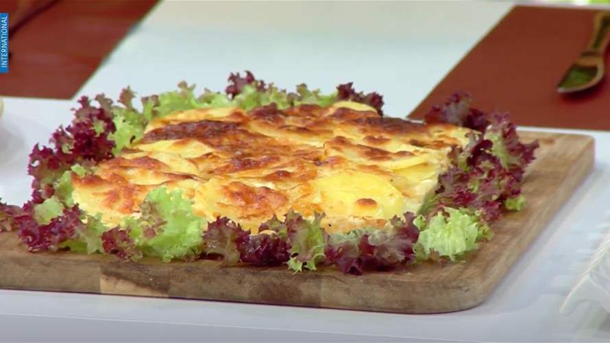 "دوفينواز" البطاطا مع القريدس والعثملية بجبنة الفيتا والتين على طريقة الشيف فادي زغيب (فيديو)