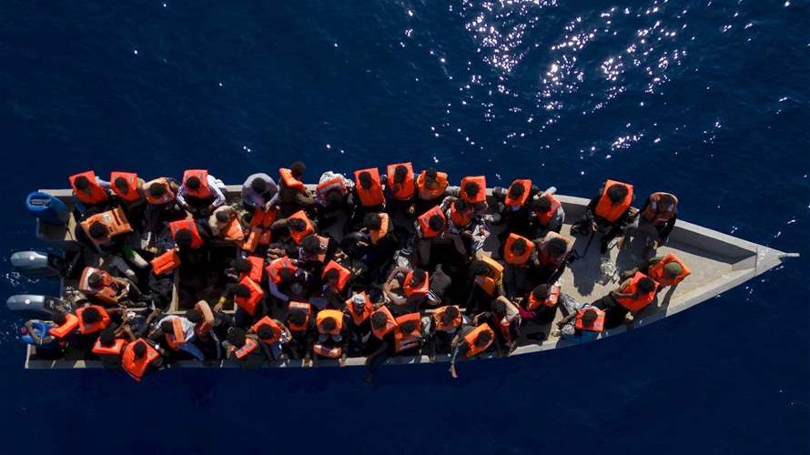 Twenty migrants missing after wreck off Italy: UN reports