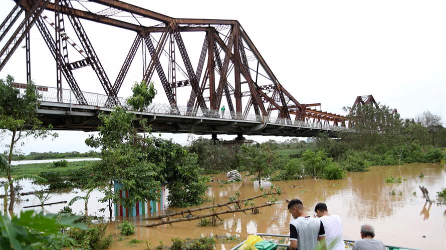 Hanoi river highest since 2004, flood warnings issued