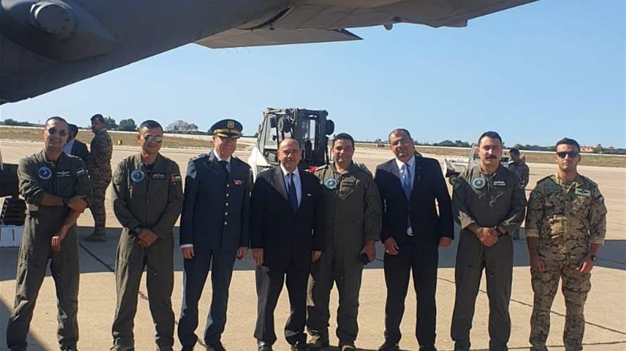 Jordanian Ambassador welcomes Royal Jordanian Air Force plane with humanitarian aid at Beirut Airport