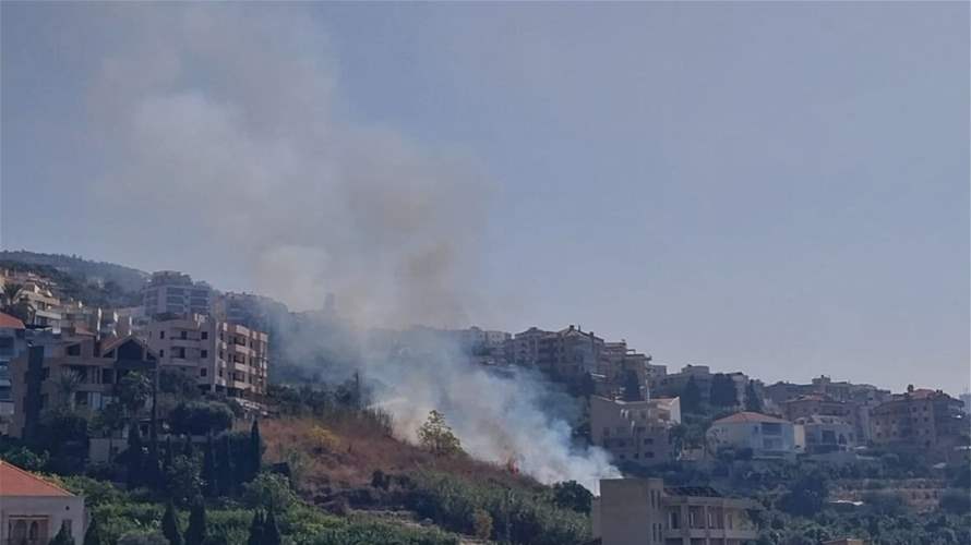 Fire erupts in Fidar, Byblos; Civil Defense works to contain blaze