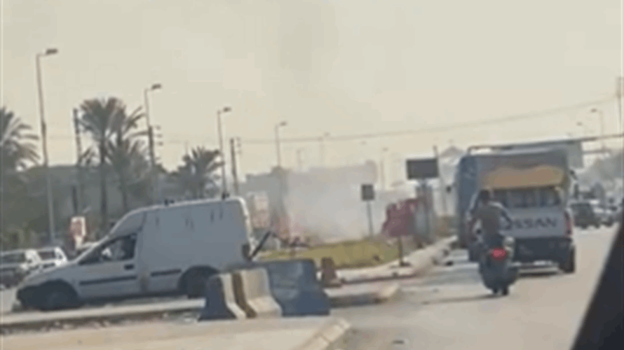 Vehicle targeted by an Israeli strike near Awali checkpoint at northern entrance to Sidon 