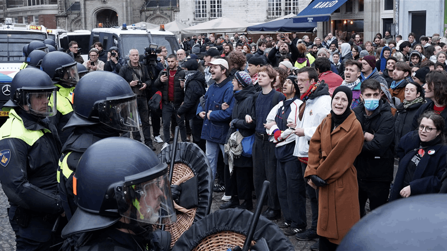 Police detain pro-Palestinian protesters defying Amsterdam ban