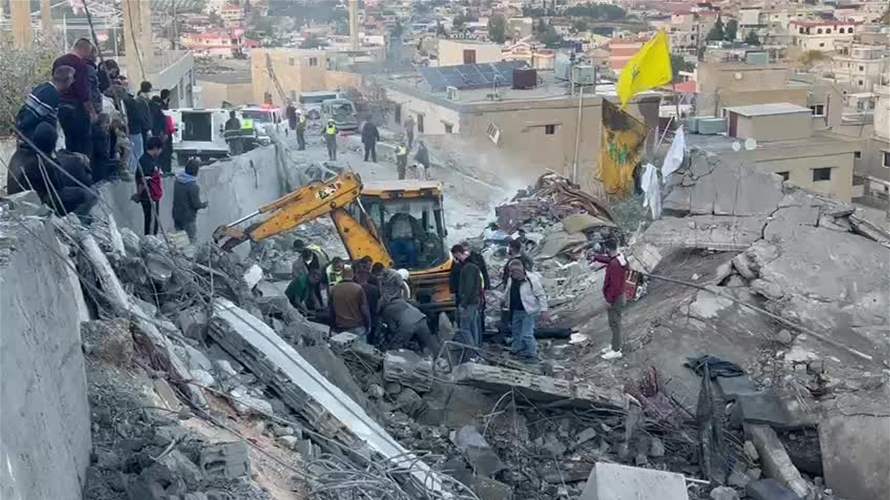 Debris removal operations continue in Shmustar following the targeting of a three-story building (video)