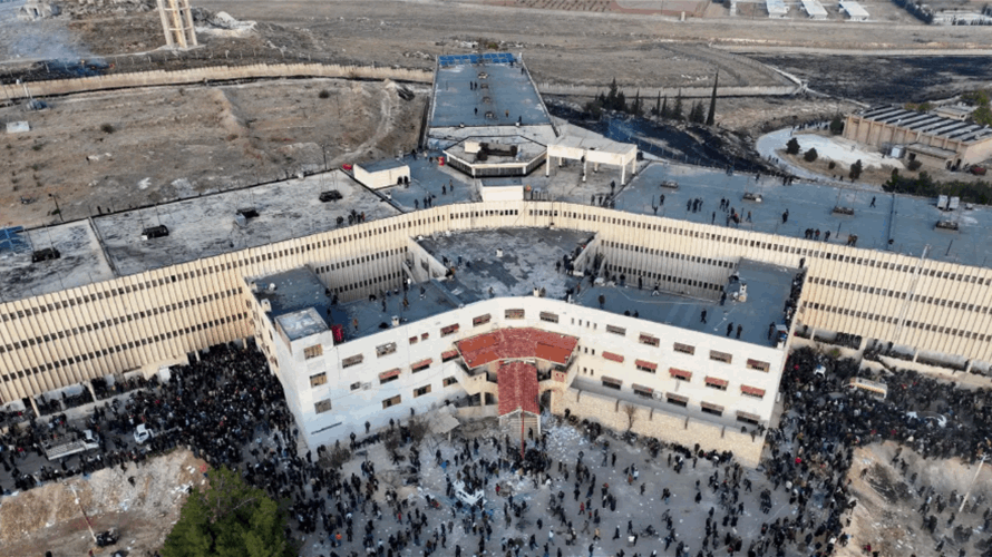 "الخوذ البيضاء" يطالب الأمم المتحدة بالحصول على خرائط "السجون السرية" من الأسد