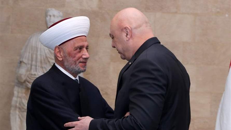 Grand Mufti Derian calls on MPs to choose 'most suitable' prime minister for Lebanon during Aoun visit 