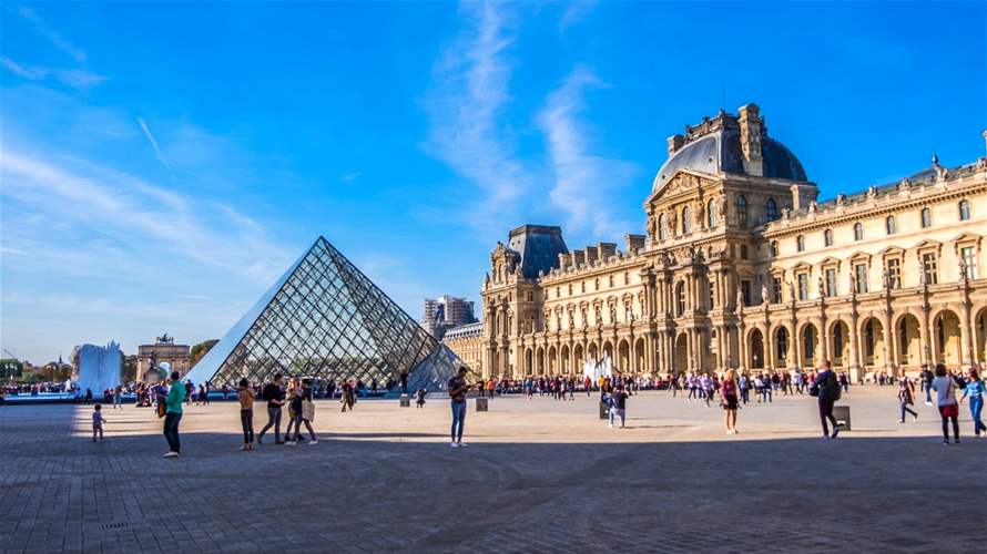 In a 'dire' state: Paris' Louvre museum cries for help