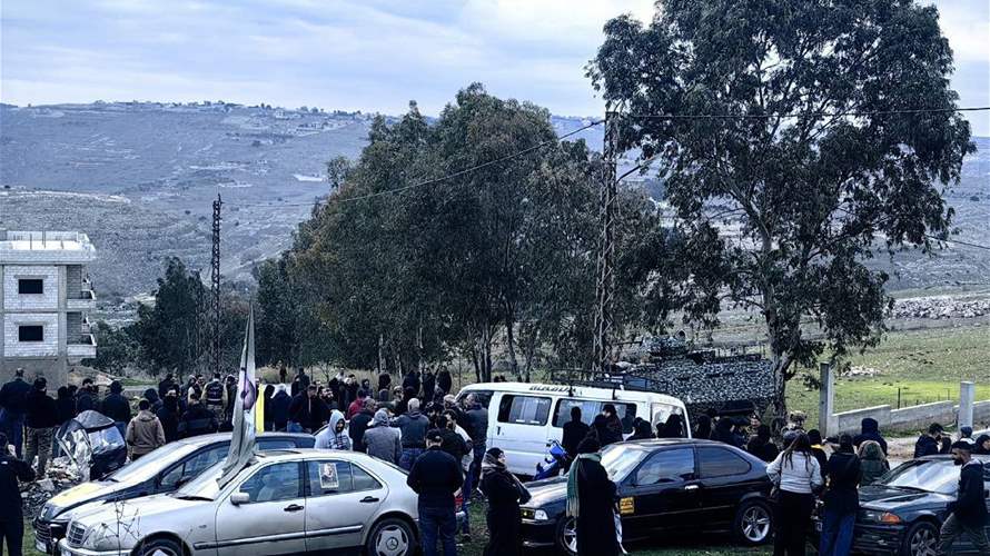 Lebanese Army deploys in Deir Mimas as residents return; two injured by Israeli fire in Houla  