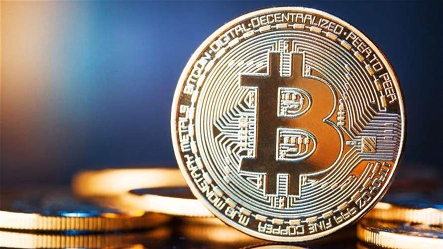 بتكوين تتراجع إلى أدنى من 100 ألف دولار بفعل فرض رسوم جمركية