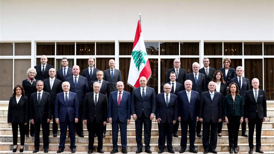 Lebanon’s new government takes official group photo at Baabda Palace