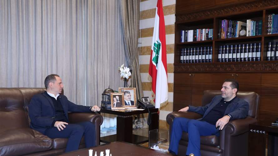 Samy Gemayel discusses with Saad Hariri latest developments at Beit al-Wasat