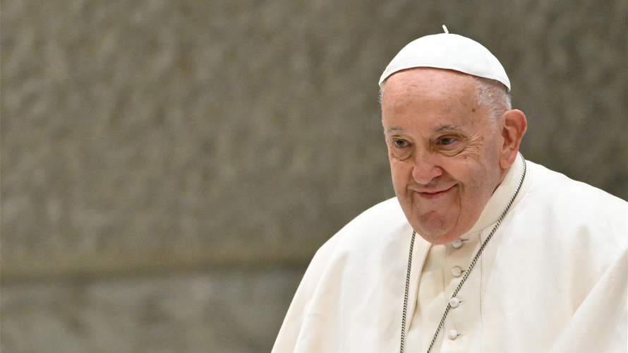 Pope's condition 'slightly improving': Vatican says