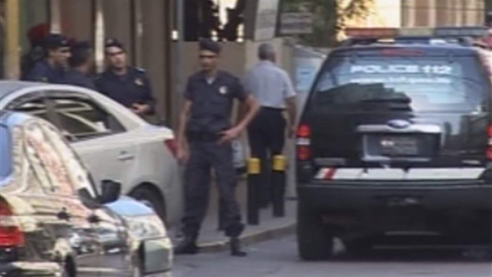 Security Forces around SSNP office in Hamra retreat