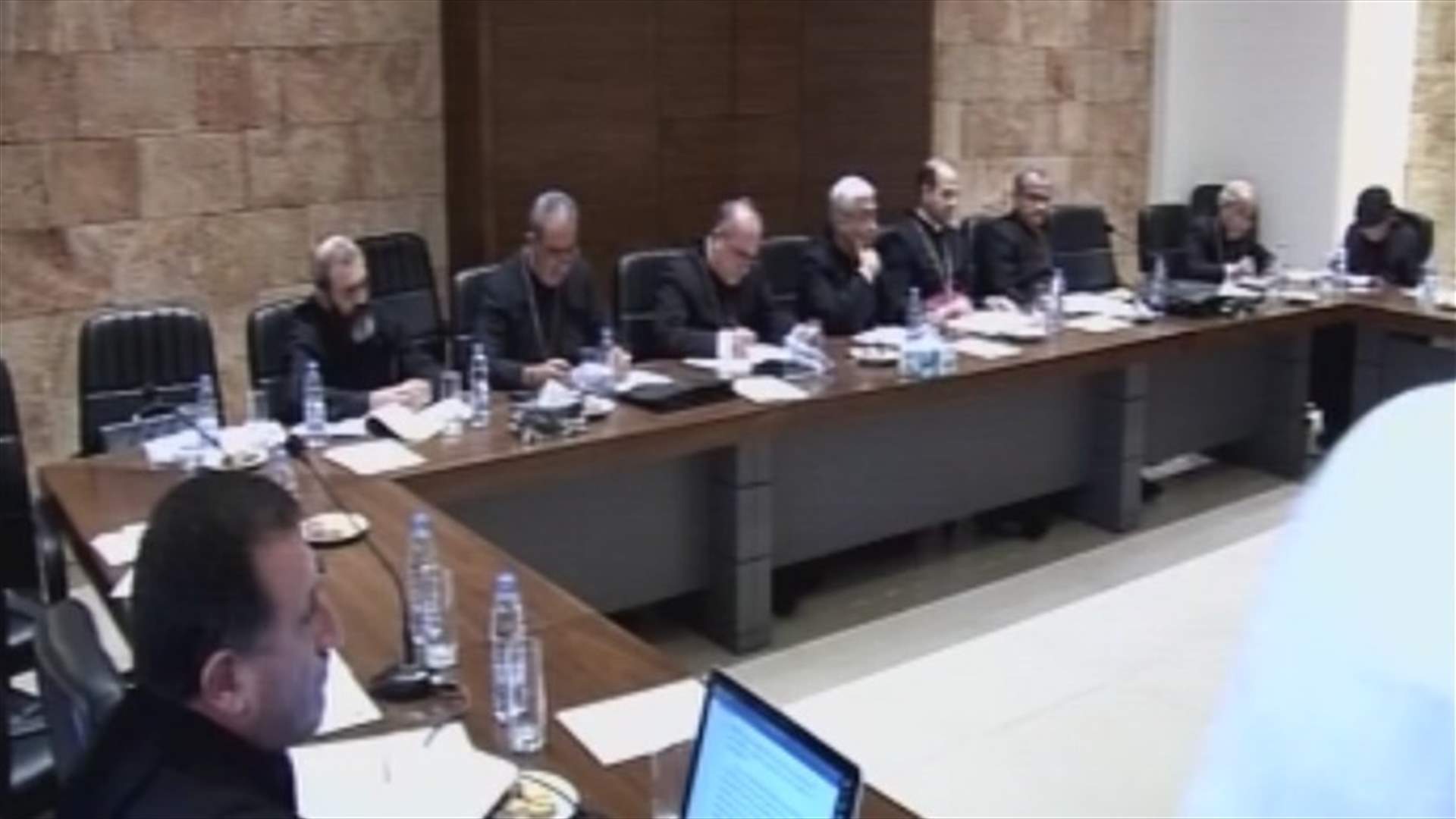 Maronite bishops: To stop political accusations in abducted soldiers case