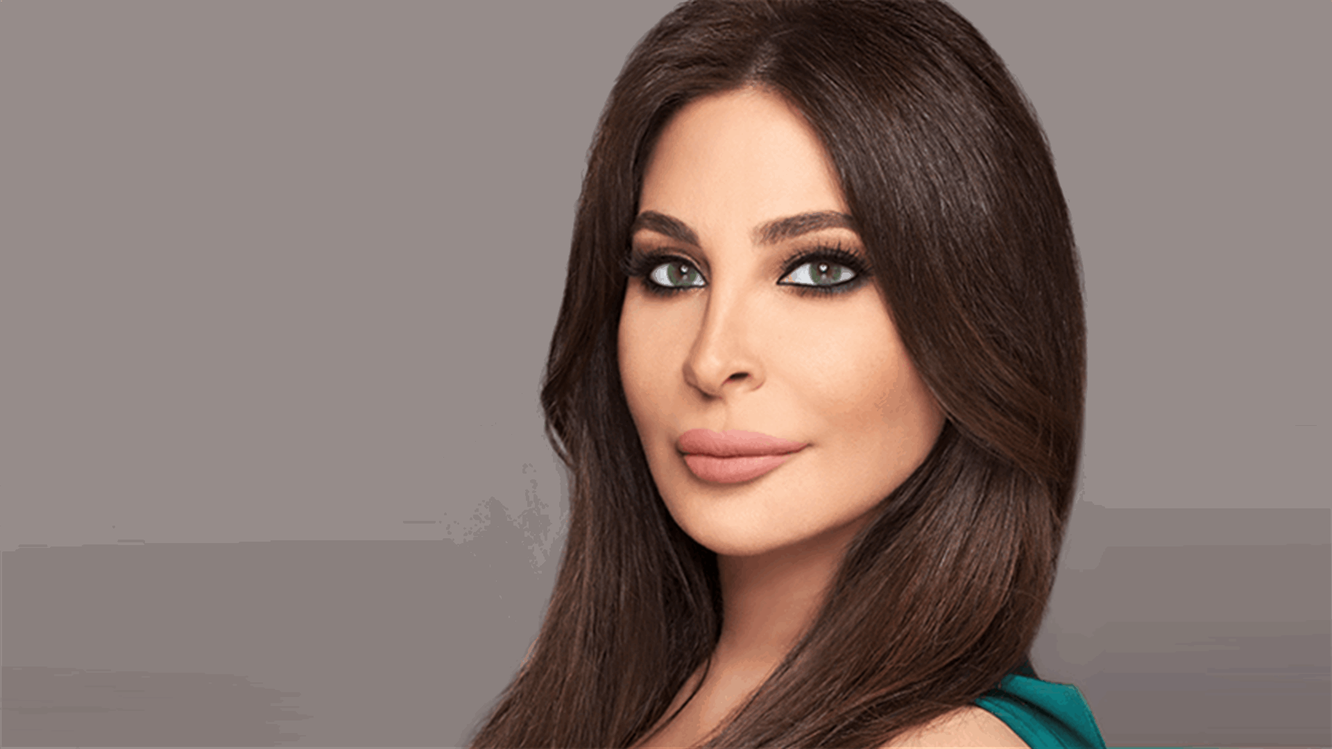 إليسا وسط المتظاهرين في بيروت... وتهتف &quot;ثورة&quot;