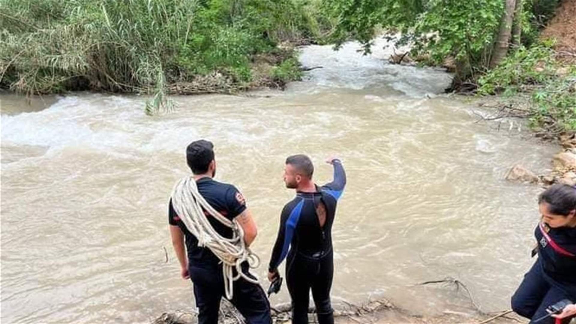 حاول إنقاذها فجرفته المياه... البحث عن رجل وابنته في نهر داريا