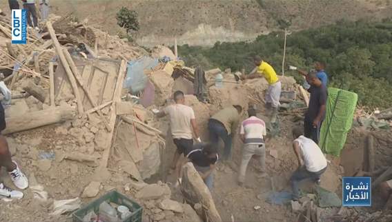 رجال الانقاذ يسابقون الزمن بحثا عن ناجين عقب زلزال المغرب المدمر