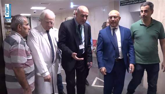 Head of Physicians Syndicate tour emergency room at Hotel Dieu Hospital 